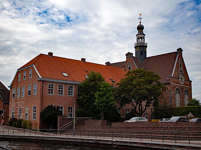 Emden in East Frisia - View of the New Church from Falderndelft