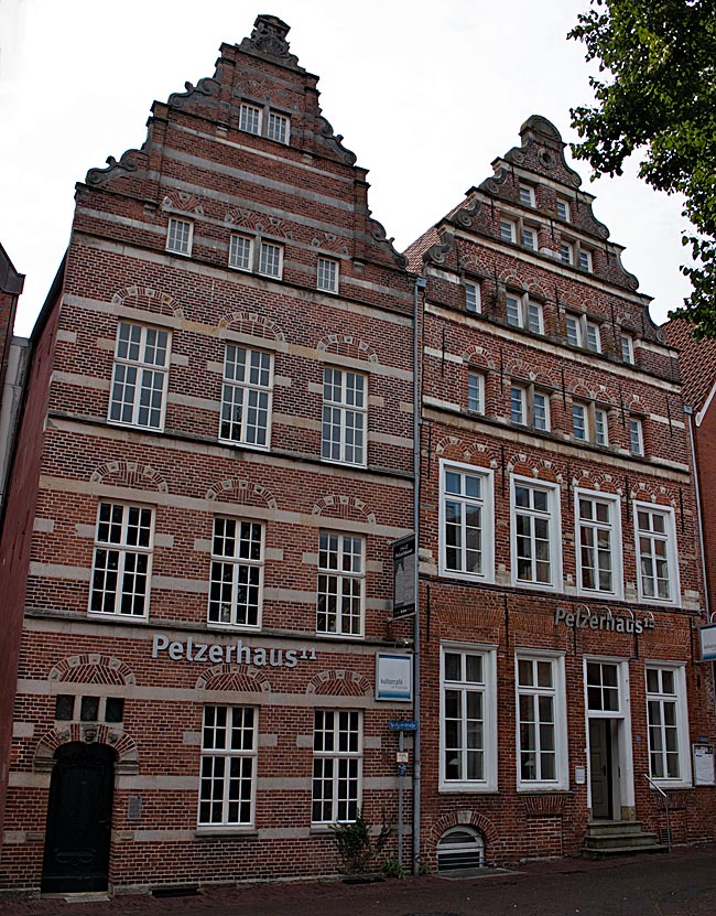 Emden in East Frisia - Pelzer houses in  Pelzerstraße