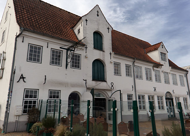 Hansens Brauerei in historischen Mauern - Bremen sehenswert - distant places