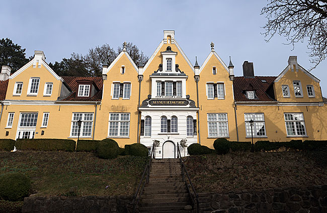 Flensburg, Treppe im Kapitänsviertel - Bremen sehenswert - distant places