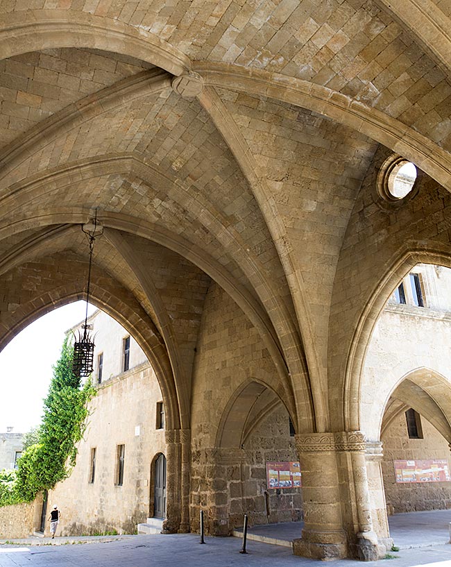 Rhodes Old Town - knight's road