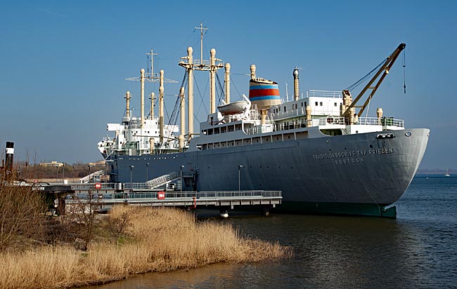 Rostock - IGA Park - Traditionsschiff Typ Frieden -  Traditional Ship Type Peace