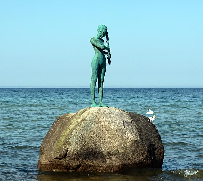 Rügen - The sculpture Kaysa by Thomas Jastram at Baabe