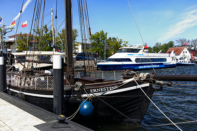 Rügen - There's also bait available from the cutter in Lauterbach