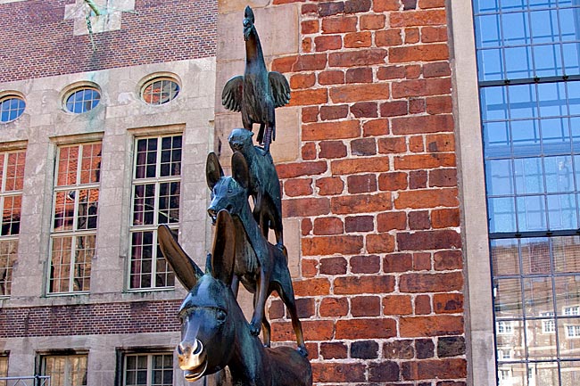 The Bremen Town Musicians by Gerhard Marcks next to the Town Hall