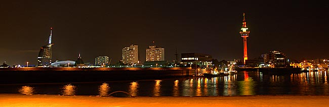 Bremehaven bei Nacht - Bremen sehenswert