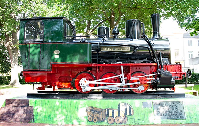 Bremen - historische Dampflokomotive Jan Reiners im Stadtteil Findorff