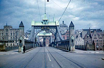 Große Weserbrücke im Jahre 1944 - Bremen sehenswert