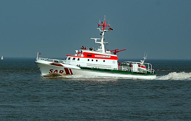Seenotrettungskreuzer vor Cuxhaven